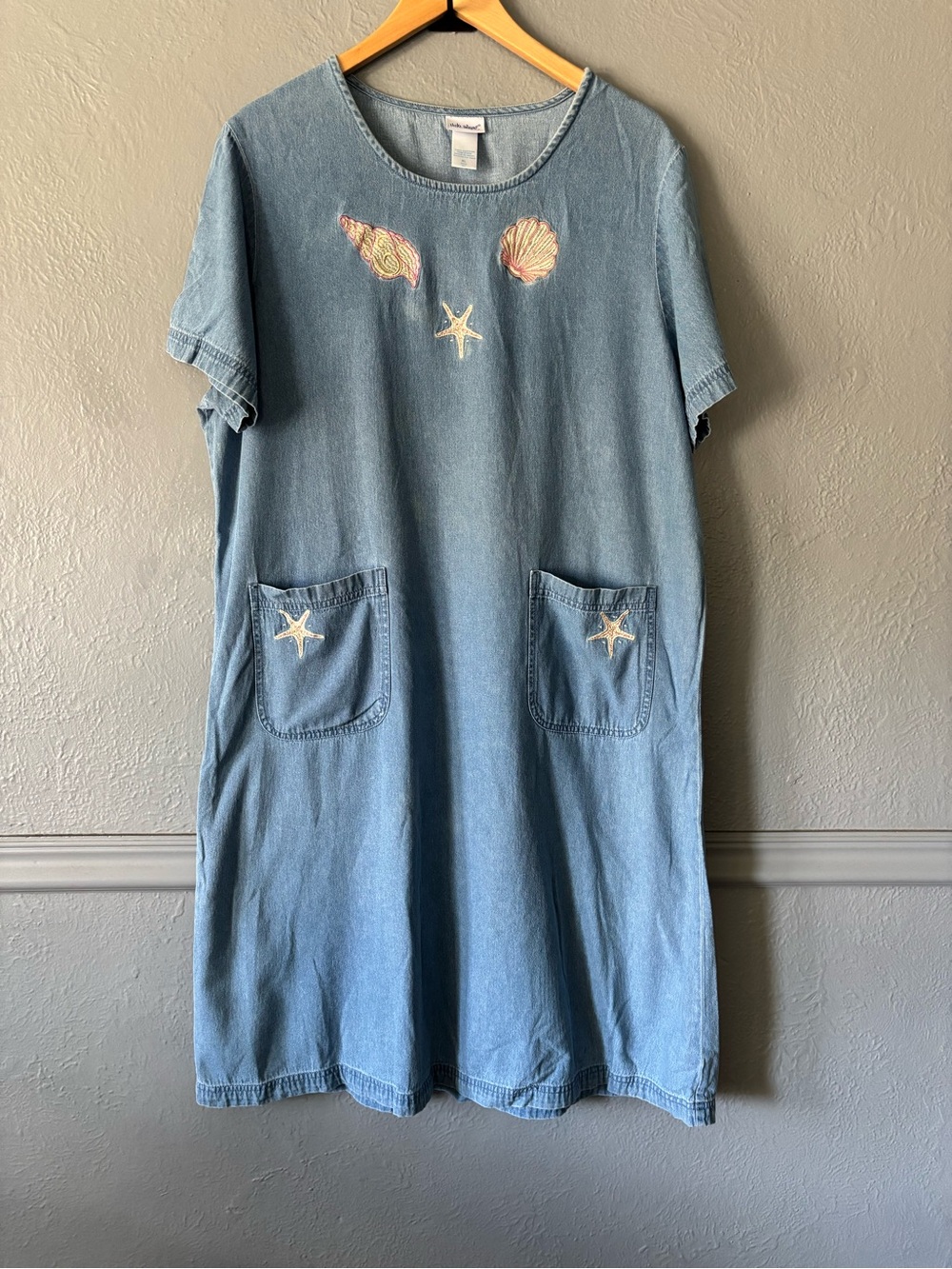 Vintage Vicki Wayne Chambray Denim Seashell Starfish Embroidered Shift Dress XL